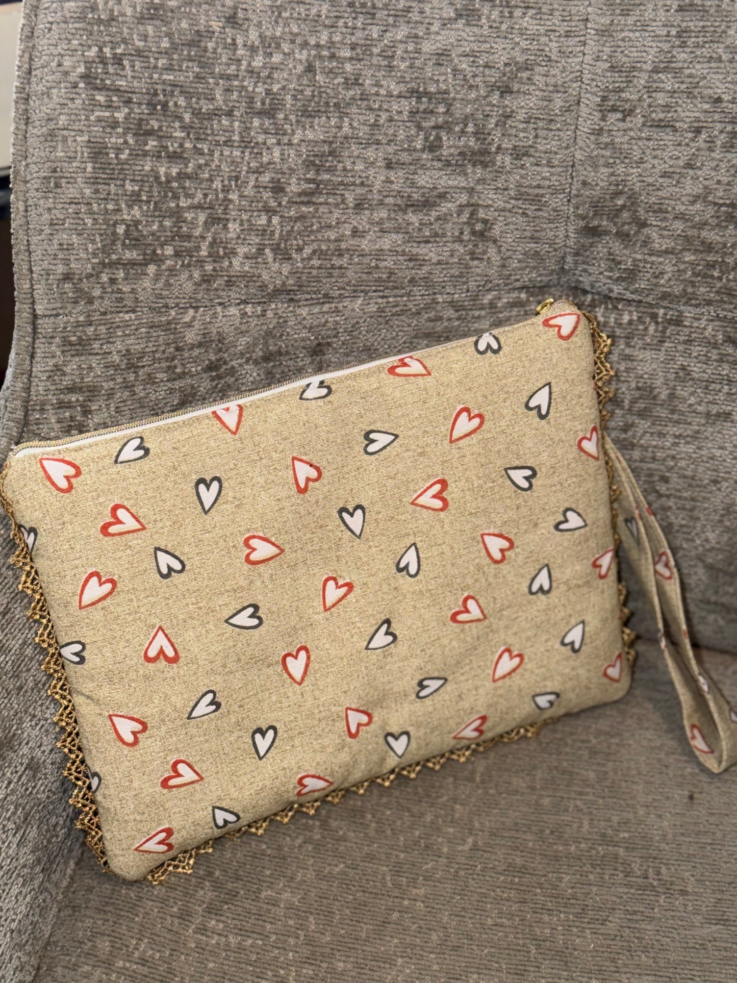 ✨ Pochette Bohème Cœurs – La Maison de Dina