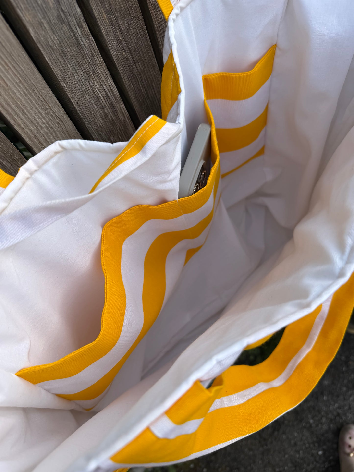 👜 Sac cabas matelassé “LMD – La Maison de Dina” rayure blanc et jaune