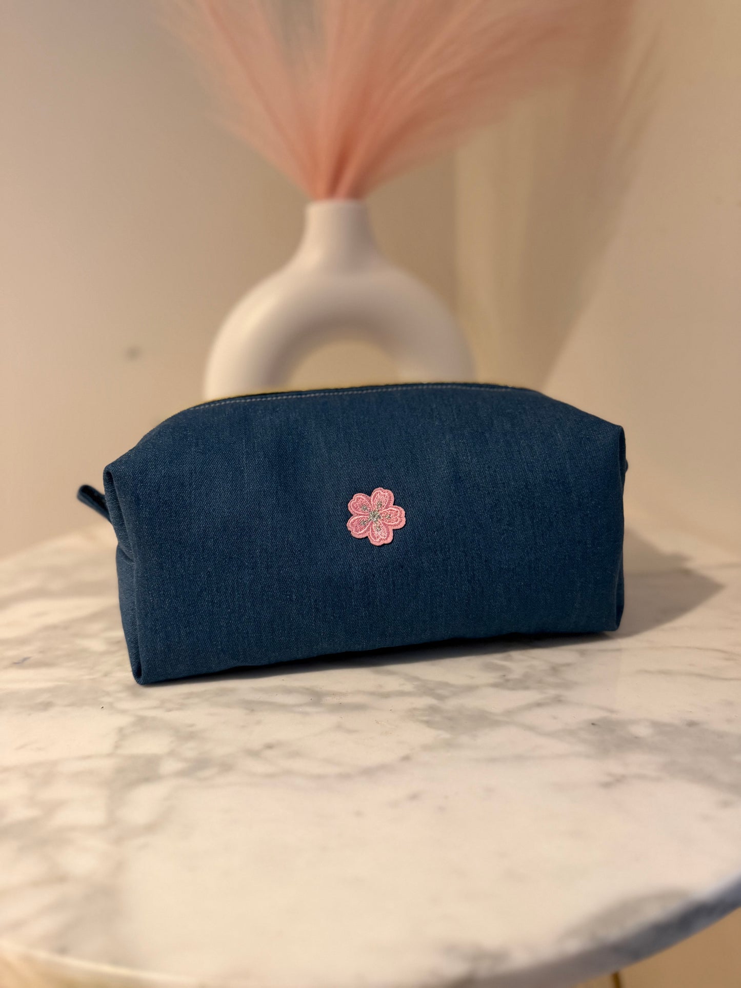 Trousse Cherry Denim – La Maison de Dina