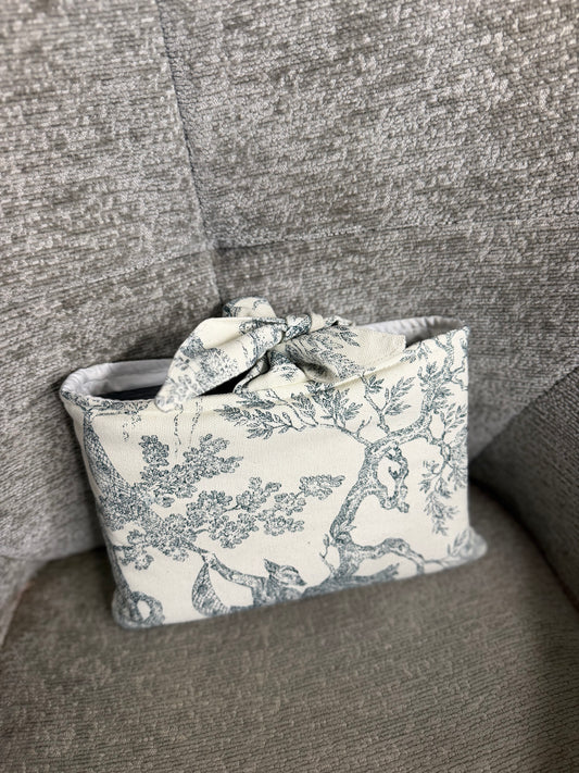 Pochette Livre Toile de Jouy Verte – Format 16 x 23 cm | La Maison de Dina