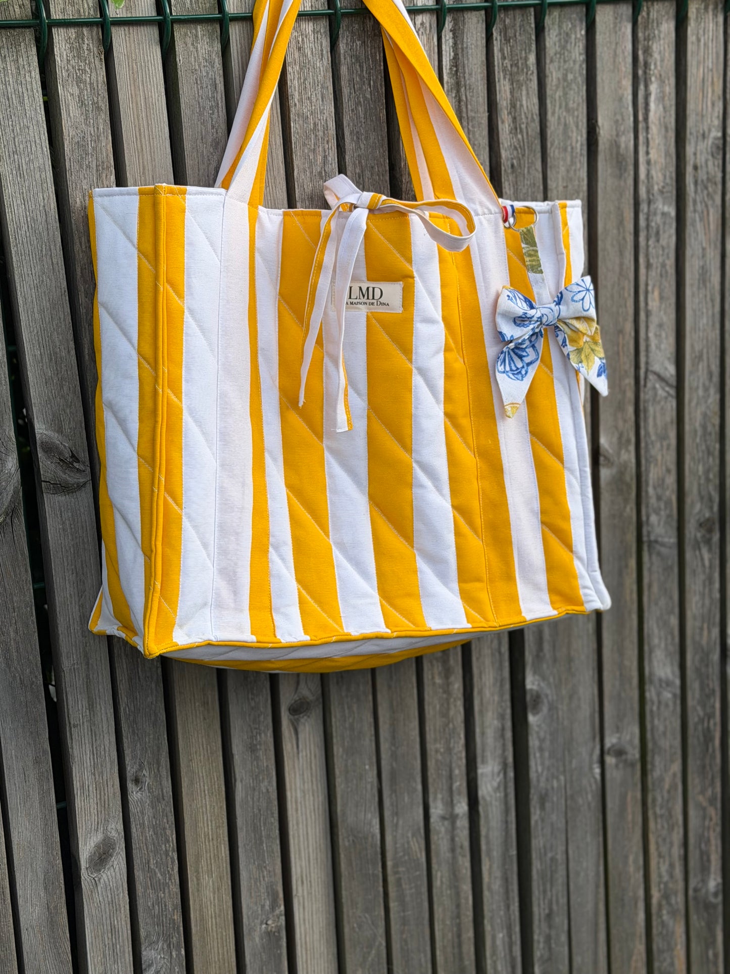 👜 Sac cabas matelassé “LMD – La Maison de Dina” rayure blanc et jaune