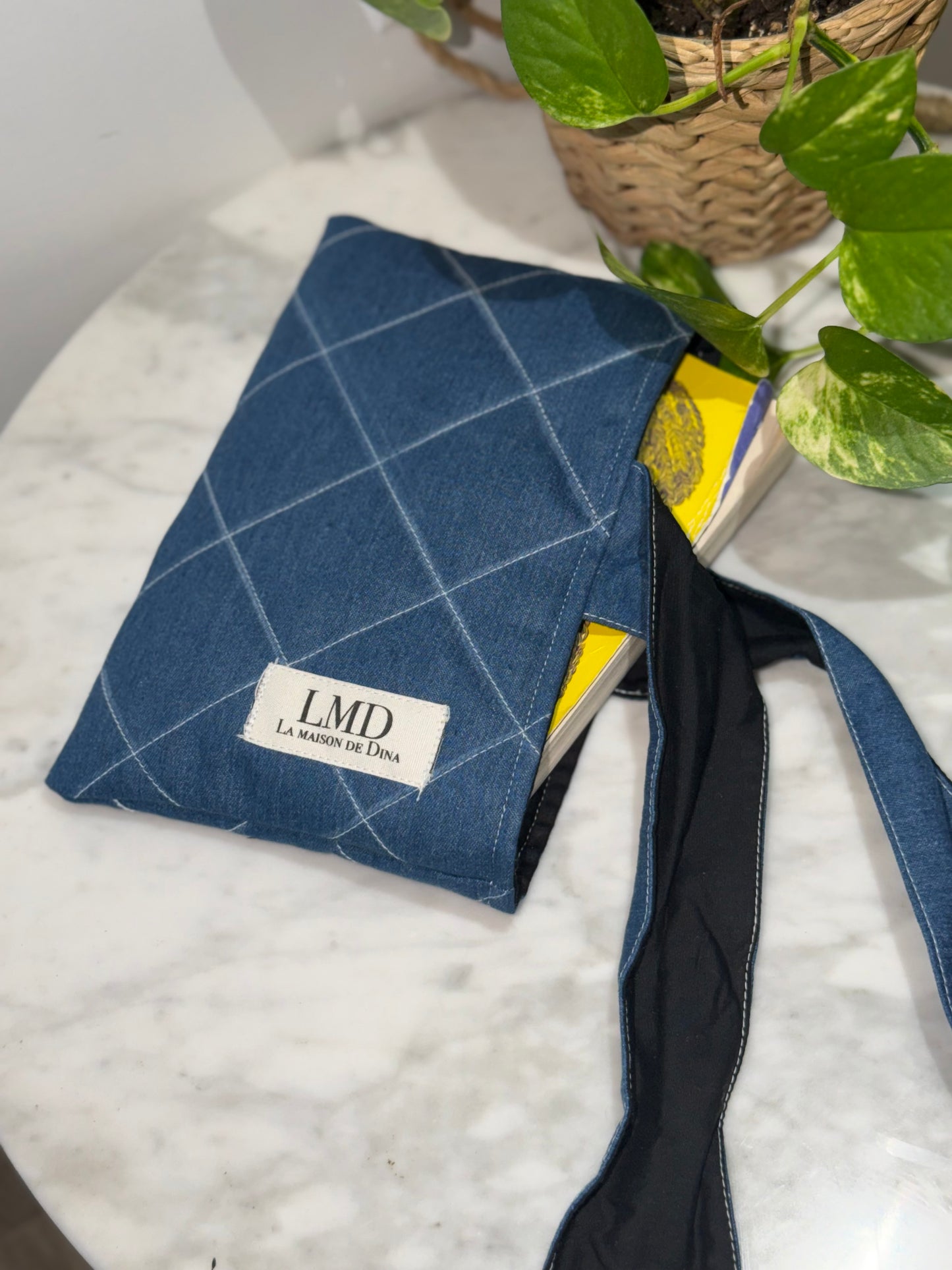 📖 Pochette Livre Denim Matelassé
