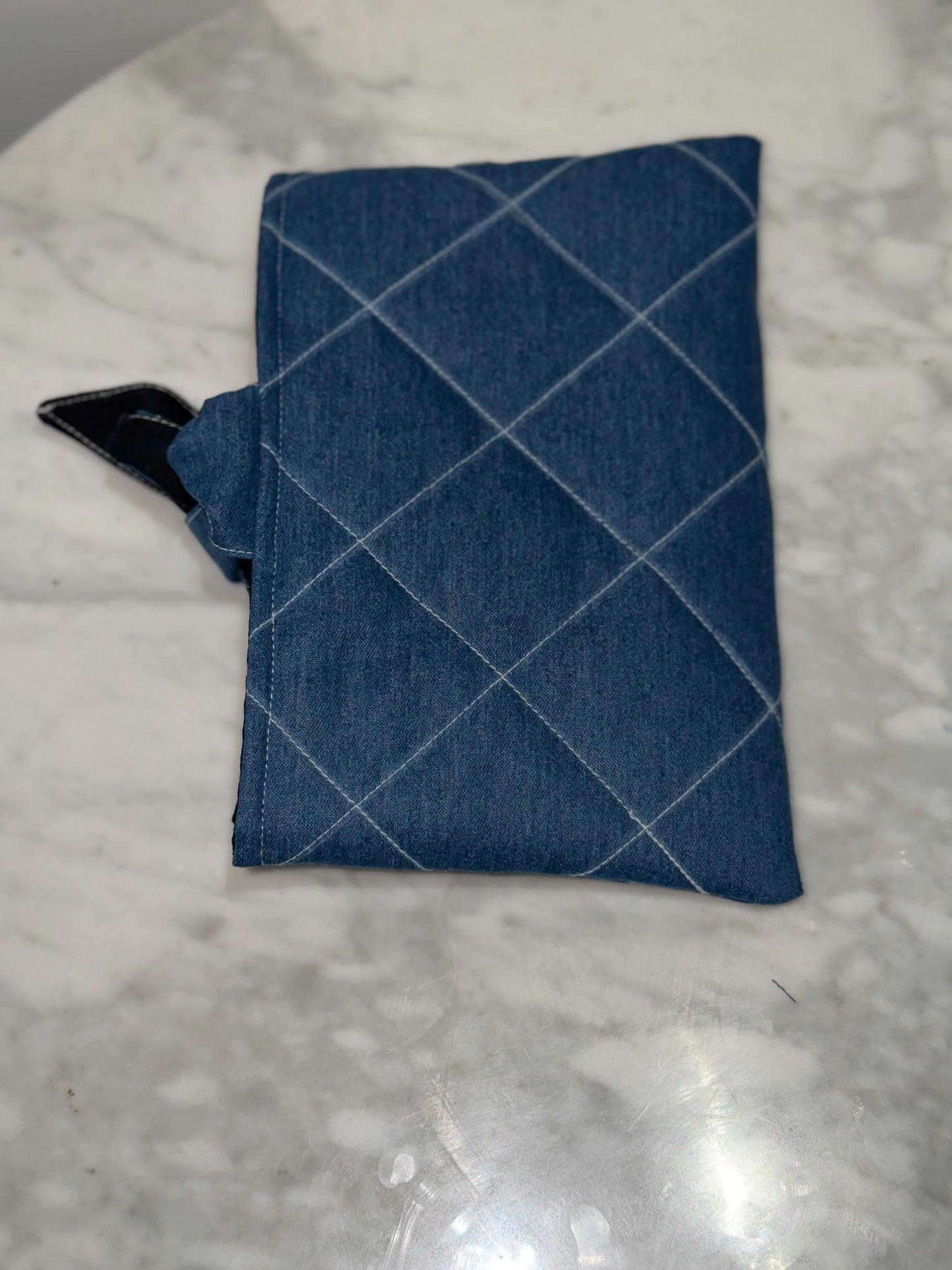📖 Pochette Livre Denim Matelassé
