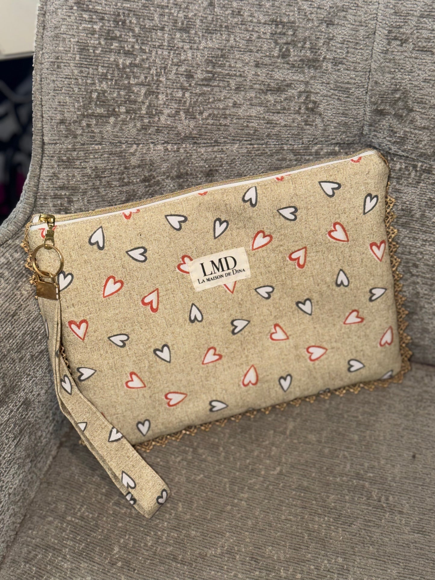 ✨ Pochette Bohème Cœurs – La Maison de Dina