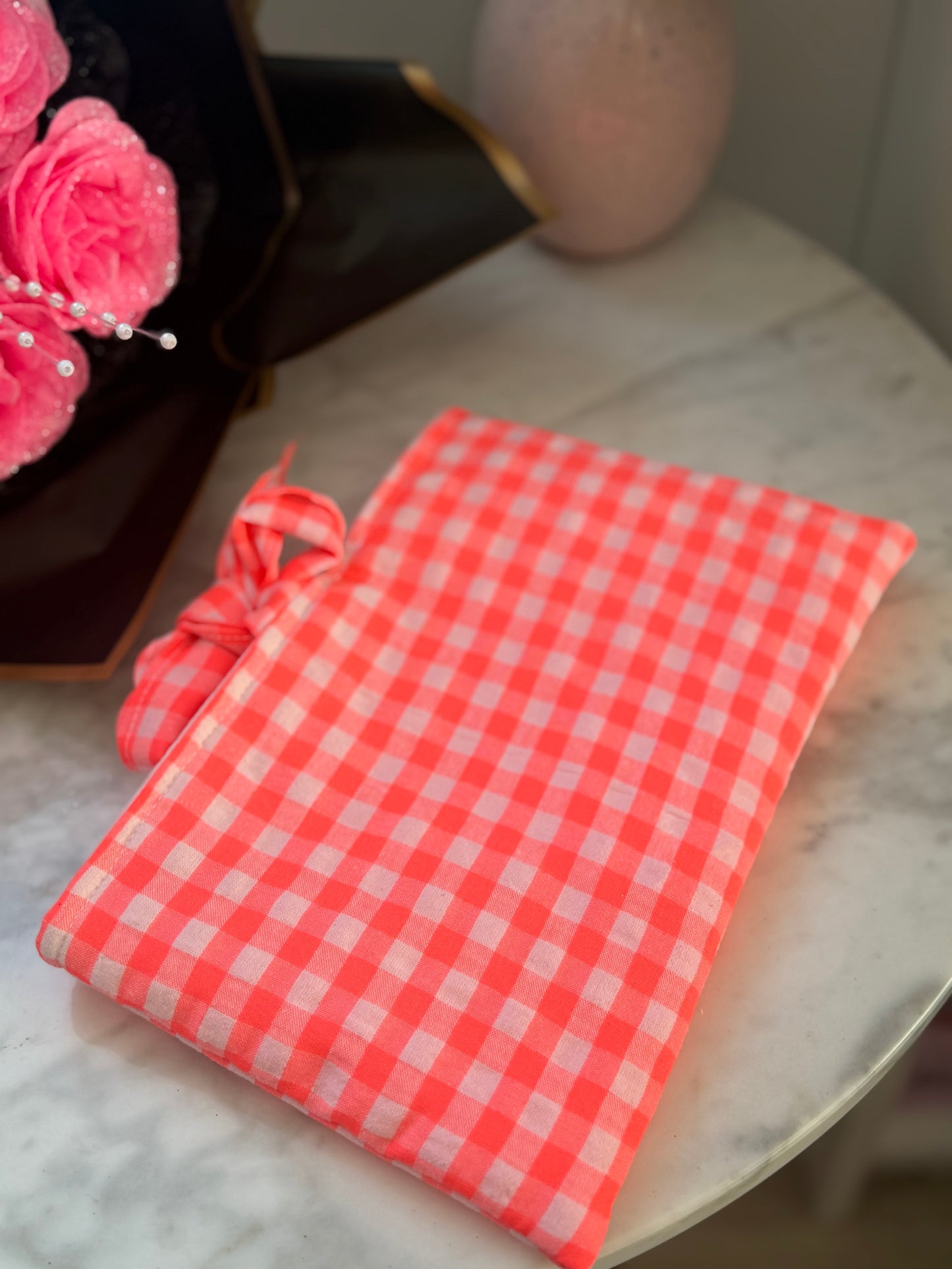 Pochette livre vichy corail à nouer