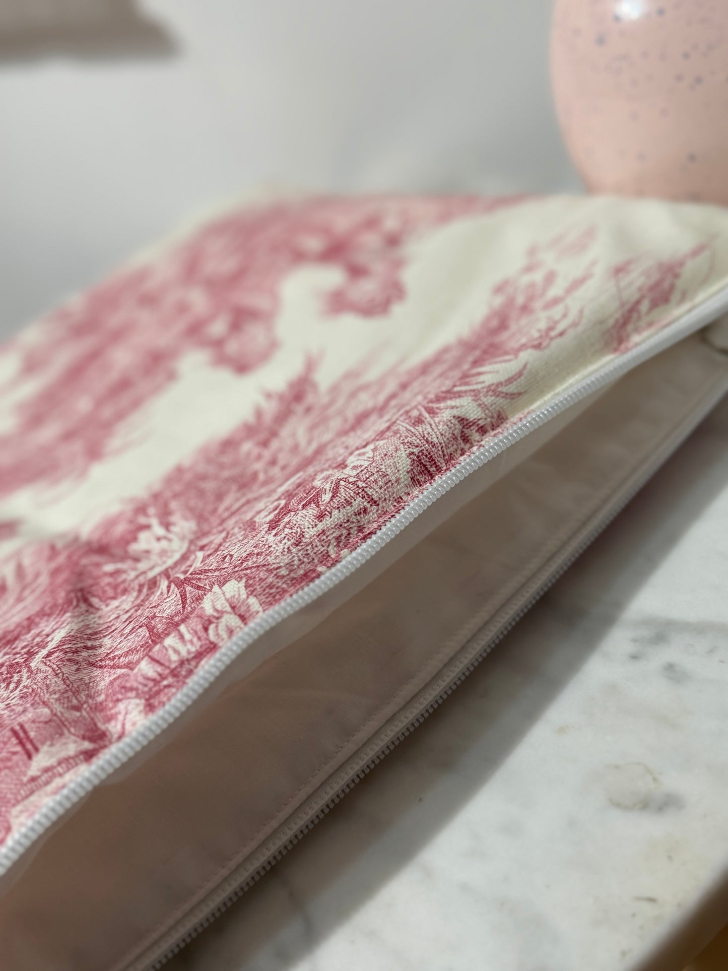 Pochette Versailles - Toile de Jouy Rouge